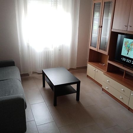 "Casa Sofia" Appartamento Raffalda Zona Clinica Piacenza Luaran gambar
