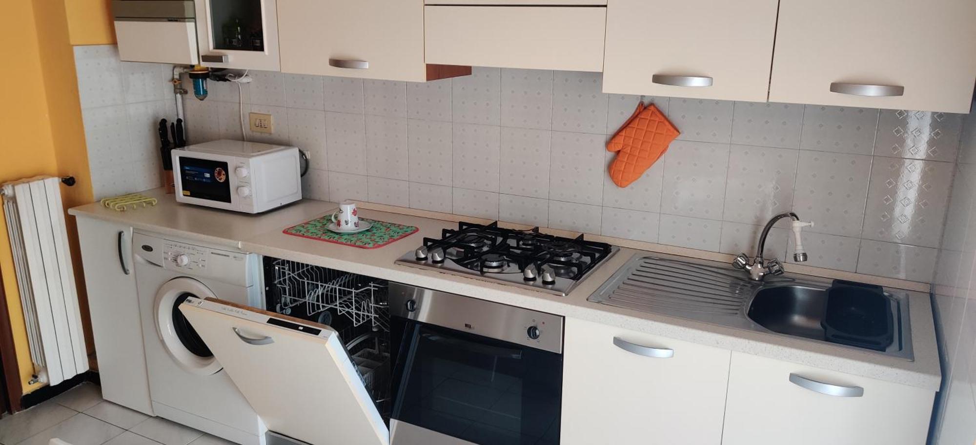 "Casa Sofia" Appartamento Raffalda Zona Clinica Piacenza Luaran gambar