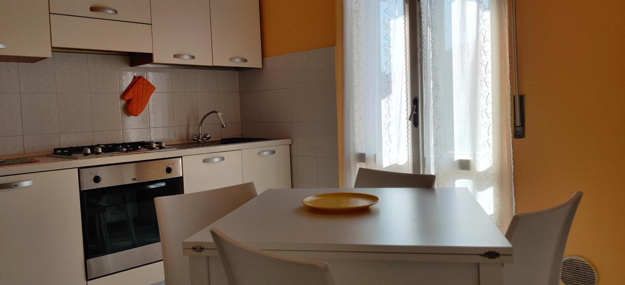 "Casa Sofia" Appartamento Raffalda Zona Clinica Piacenza Luaran gambar