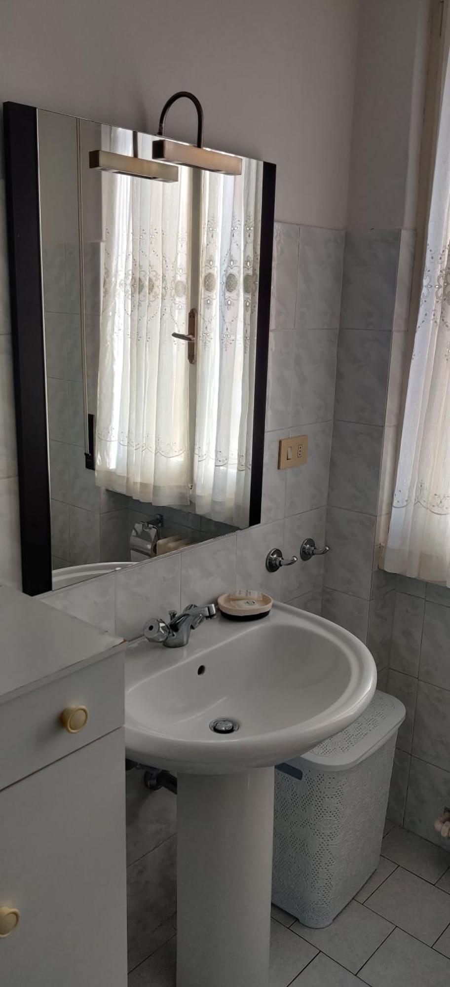 "Casa Sofia" Appartamento Raffalda Zona Clinica Piacenza Luaran gambar