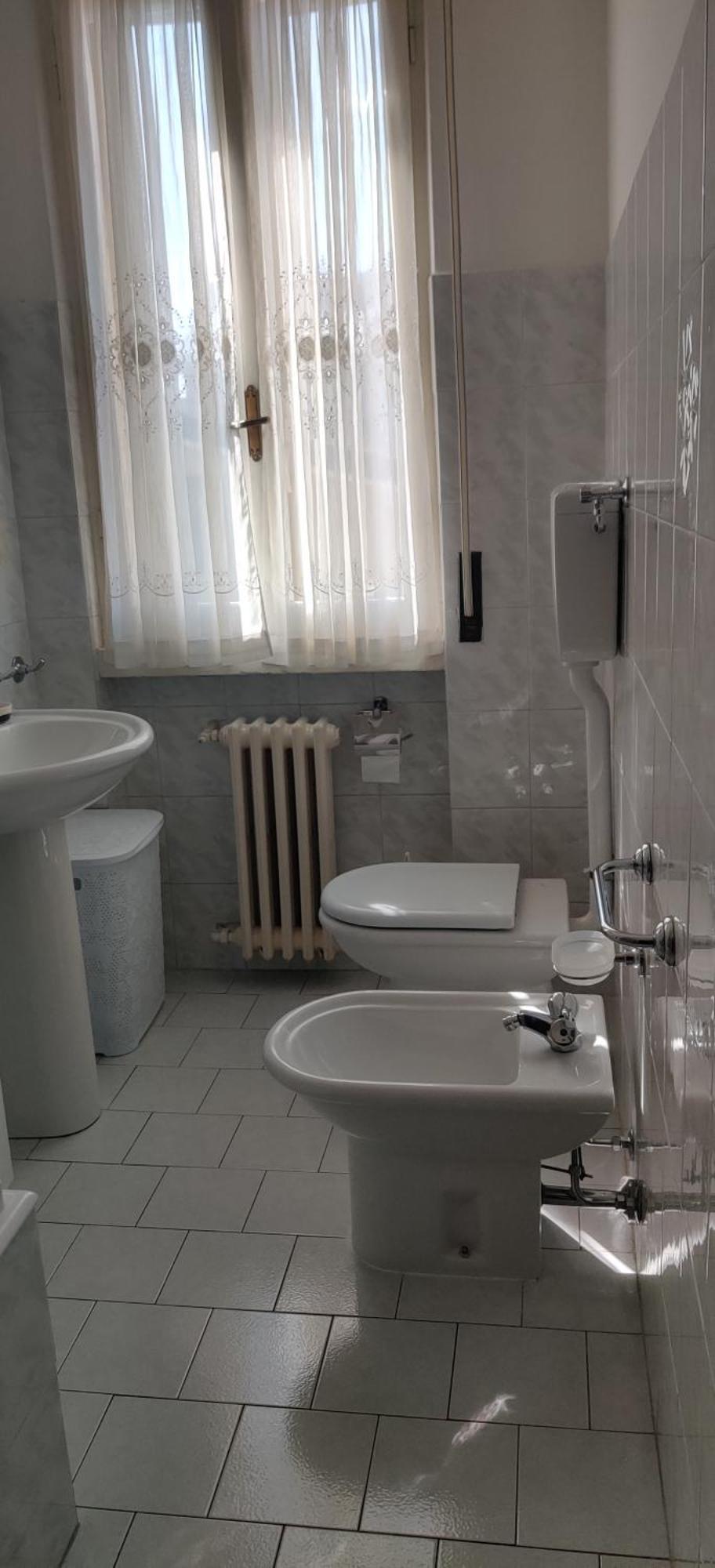 "Casa Sofia" Appartamento Raffalda Zona Clinica Piacenza Luaran gambar