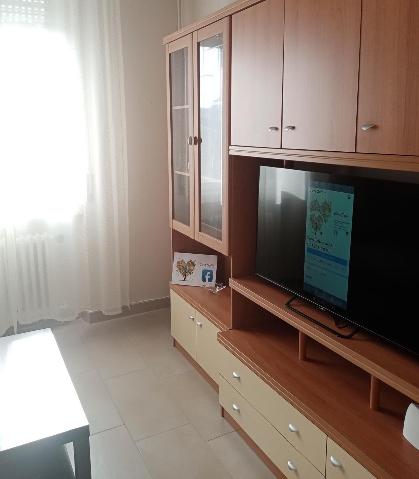 "Casa Sofia" Appartamento Raffalda Zona Clinica Piacenza Luaran gambar